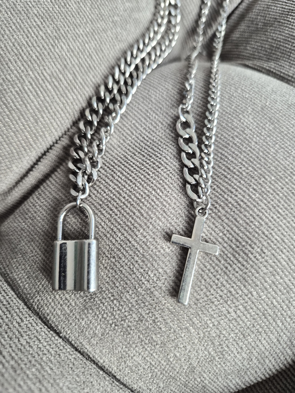 5/$5 Silver Layered Chain Necklace Set • Lock & Cross - Picture 2 of 6